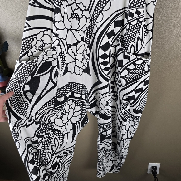 Free People Movement RARE Limited Edition Printed Hot Shot Onsie Medium - Picture 11 of 16